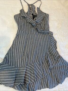NWOT Forever 21 Black & White Striped Wrap Dress